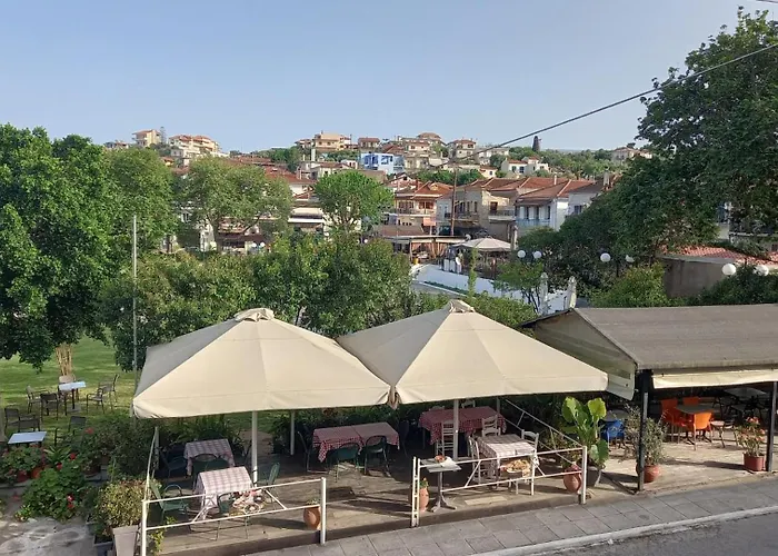 Petalidi Square